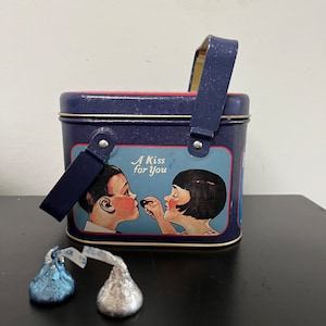 Hershey&#39;s Collectible Tin w/ Handles Treats