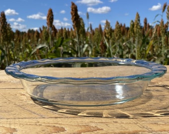Vintage Pyrex Clear Pie Plate, Deep Dish Scalloped Rim 9.5”