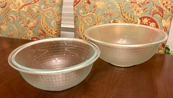 Glass Bowls with Lids,Set of 3 Glass Mixing Bowls Nesting Large