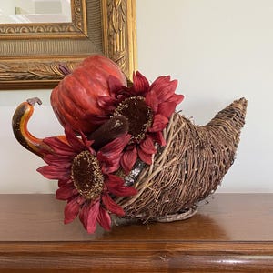 15&quot; Long Natural Grapevine & Wicker Cornucopia Basket - Medium Sitting Footed Thanksgiving Harvest Horn of Plenty Basket Weave Woven  Fall