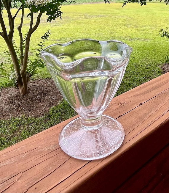 Schwere Glas-Eisbecher aus Glas, Waffel-Design-Unterteil