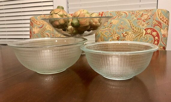 Set of Vintage Pyrex Basket Weave Clear Glass Lidded Nesting Mixing Bowls  Small Mixing Bowl 1.5L 323 0 Large Pyrex Bowl 2.5L 325 USA 3 