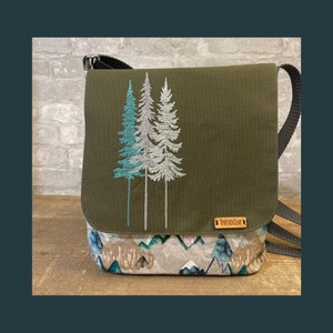 Blue Ridge Mountains geborduurde crossbodytas