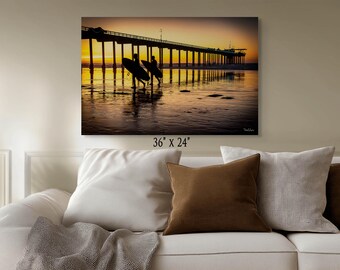 Surfistas al atardecer con marea baja en el muelle Scripps / Impresión fotográfica de bellas artes de la costa de California