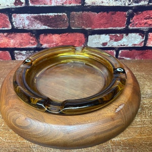 Zigarren Aschenbecher mit Holzsockel