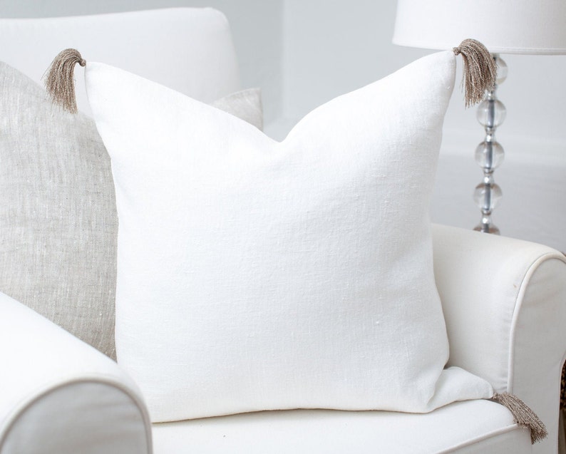 Linen pillow cover with tassels / decorative tassel pillow / linen cushion with tassels / stonewashed linen pillows / tassel cushions case pure white