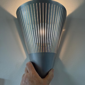 IKEA KLYKA wall lamp. 1990s metal lamp.
