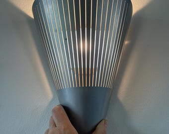 Lámpara de pared IKEA KLYKA. lámpara metálica de los 90