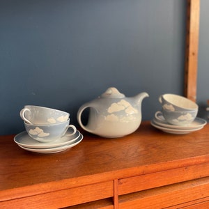 Clouds of crockery - Teapot and 4 cups and saucers from Bavaria - Seltmann Meadows from Germany for Douwe Egberts