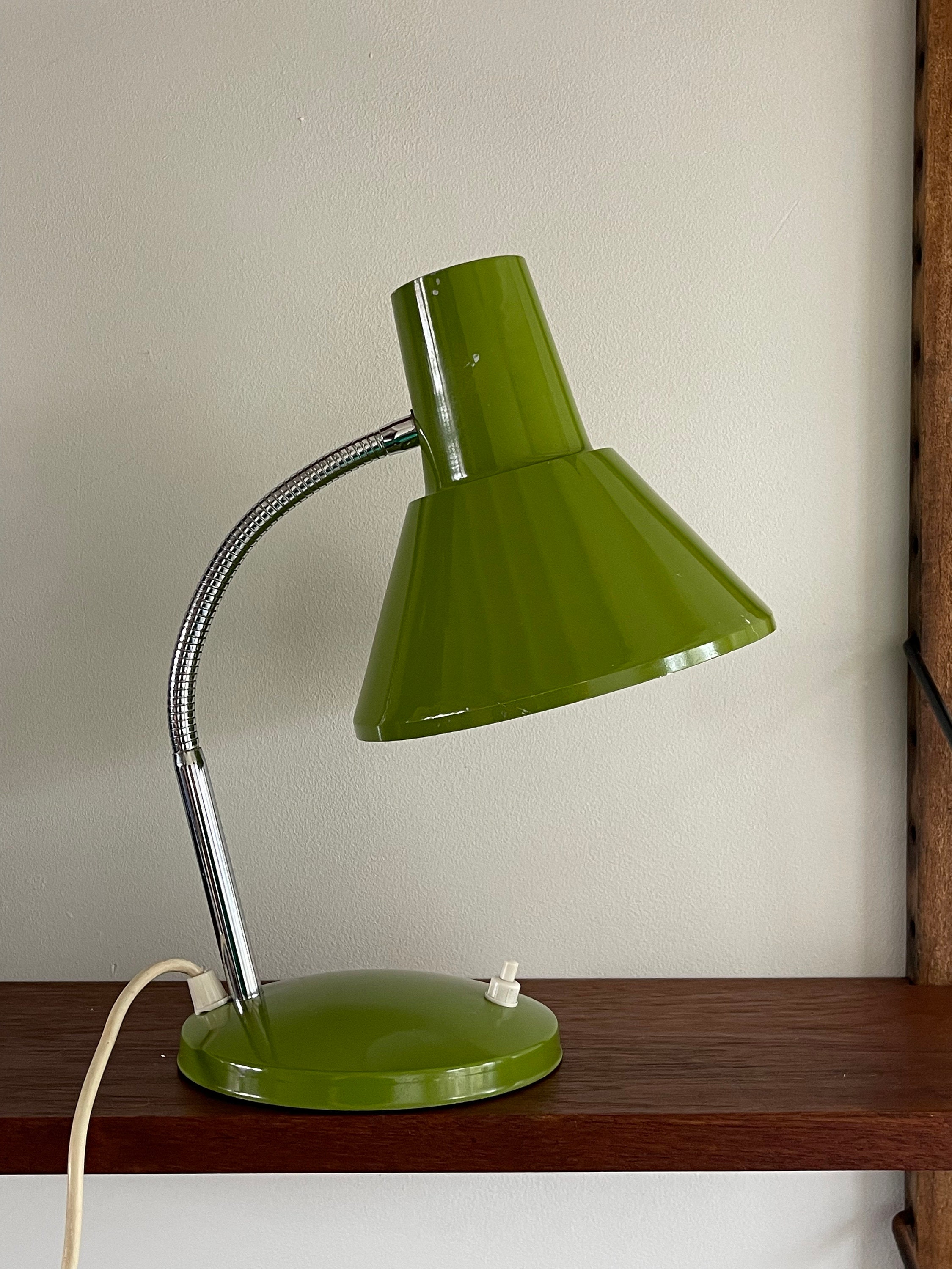 Lime green desk deals lamp
