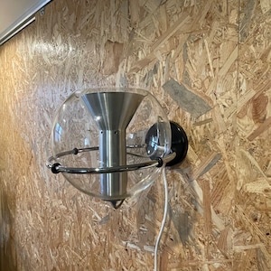 RAAK Frank Ligtelijn globe wall lamp, glass ball lamp with aluminum interior, 1960s/70s.