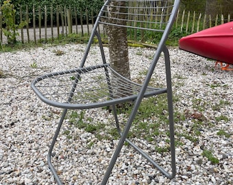 Silla plegable vintage de acero y alambre, Niels Gammelgaard, silla vintage de Ikea de los años 70-80. Silla plegable moderna de color gris.