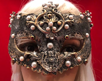 Baroque Masquerade Mask with Ivory and Black Iridescent Pearls