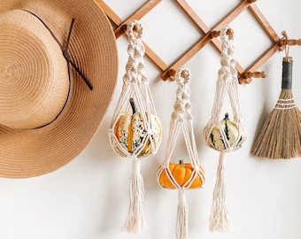 Mini Macrame Plant Hanger / Modern Macrame Plant Hanger / NATURAL / Macrame Plant Holder // Macrame / Home Decor / Boho / Boho Style