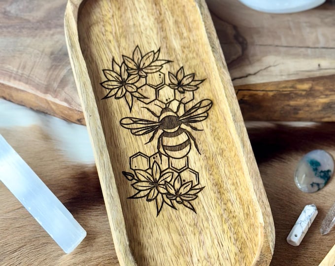Bee & Flowers Engraved Mango Wood Key Ring Wallet Coin Pagan Occult Witchy Spiritual Gift Idea Valet Tray Altar Decor Crystal Bowl Tarot