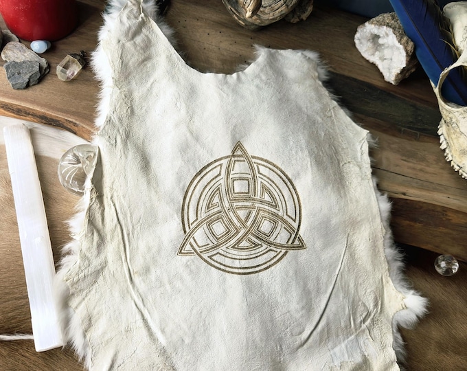 Triquetra Altar Cloth – Engraved Rabbit Fur Ritual Mat (12-16")