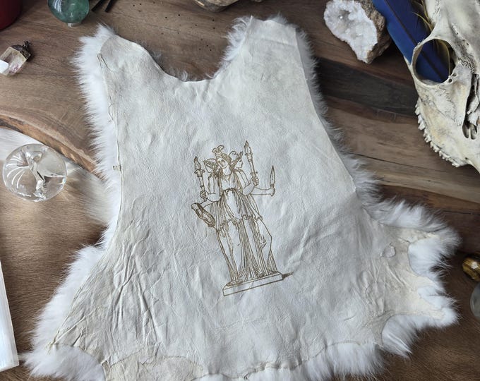 Hecate Triple Face Altar Cloth – Laser-Engraved Rabbit Fur Pagan Mat