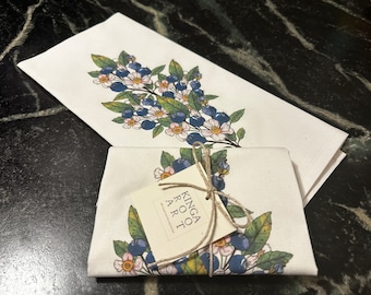Blueberry Tea Towel, Housewarming Gift, Kitchen Decor Tea Towel, Blueberry Plant Gift, Blueberries Kitchen Dish Towel