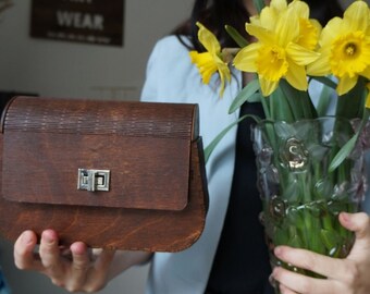 Wooden elegant bag, natural bag, vegan bag, brown clutch with silver chain