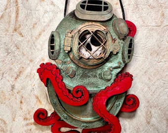 Octopus Diver Helmet Skull Ornament