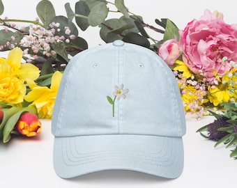 Pastel Blue Daisy Embroidered Hat, Feminine Ball Cap, Easter Gift for Wife, Floral Accessories Gift for Gardener, Casual Spring Outfit