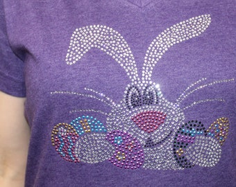 Rhinestone Easter Bunny with Eggs Holiday Bling Ladies Vintage Purple V-neck T shirt