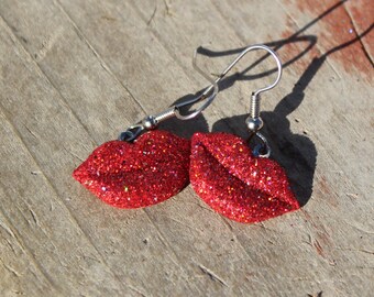Boucles d'oreilles des Fêtes scintillantes rouges ou rose vif pour la Saint-Valentin