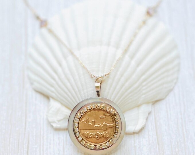 New York Necklace. Wax seal necklace with nyc skyline. Perfect travel necklace or New York City gift.  Button necklace and abalone necklace.