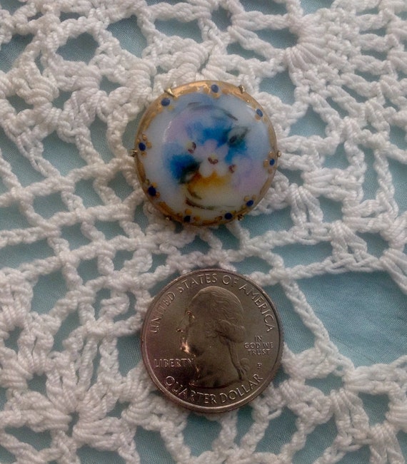 Victorian Handpainted Floral Brooch - image 2