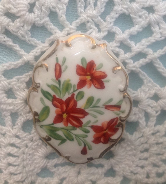 Vintage Porcelain Handpainted Brooch Bavaria Schu… - image 1