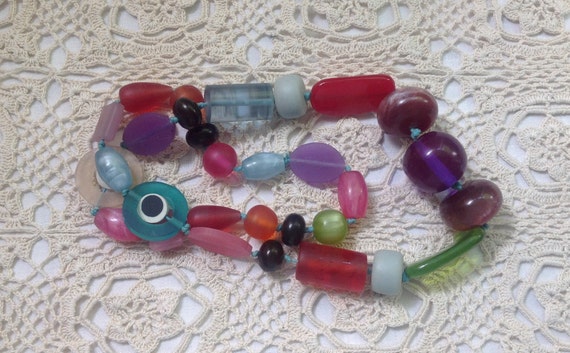 Chunky Summer Beaded Necklace Quality Resin - image 3