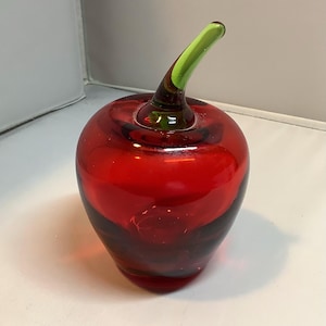 MCMバイキングガラス製ルビーレッドアップルペーパーウェイト　状態良好