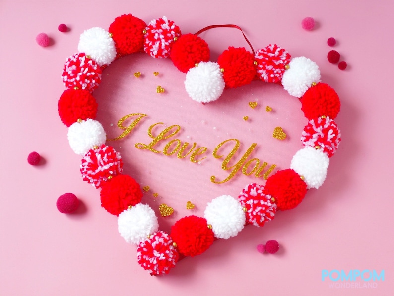 PompomWonderland Heart Wall Hanging