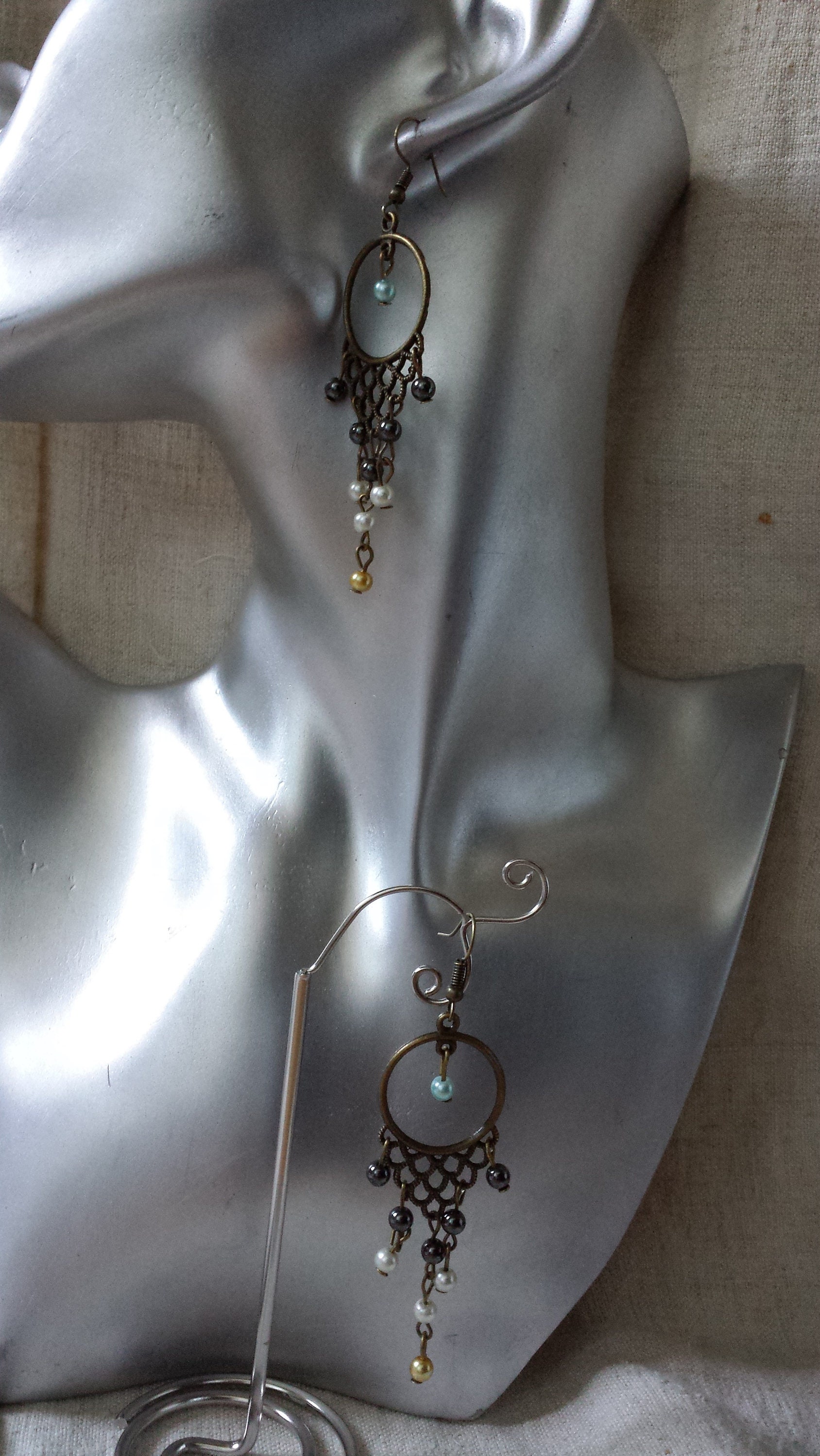 Boucles D'oreilles Pendantes En Bronze Avec Perles Nacrées - Dormeuses, Marque Tres.Or, Neuf étiqueté