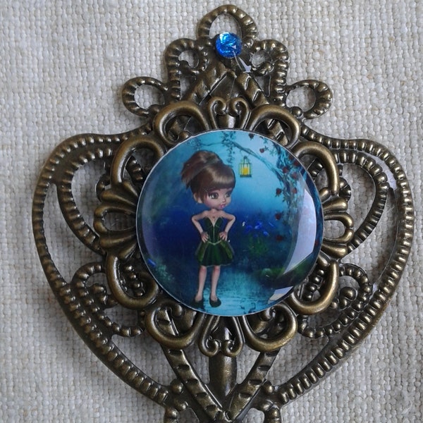 broche "estampe et petite fille"