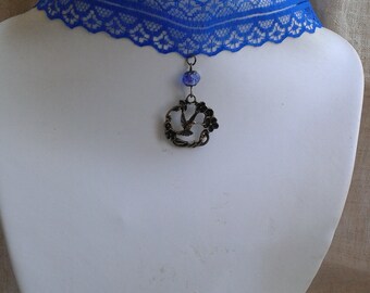 "Blue lace and hummingbird" neck collar