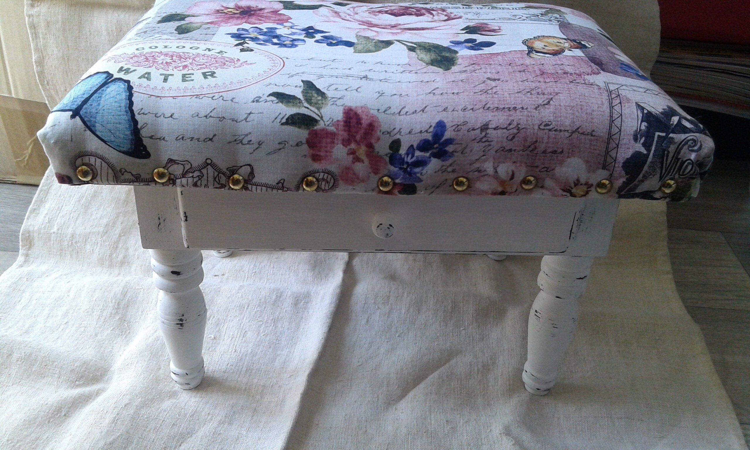 Petit Repose Pied Patiné Blanc