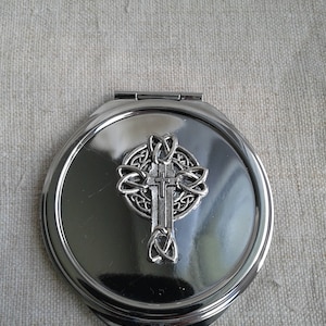 pocket mirror "Celtic cross"