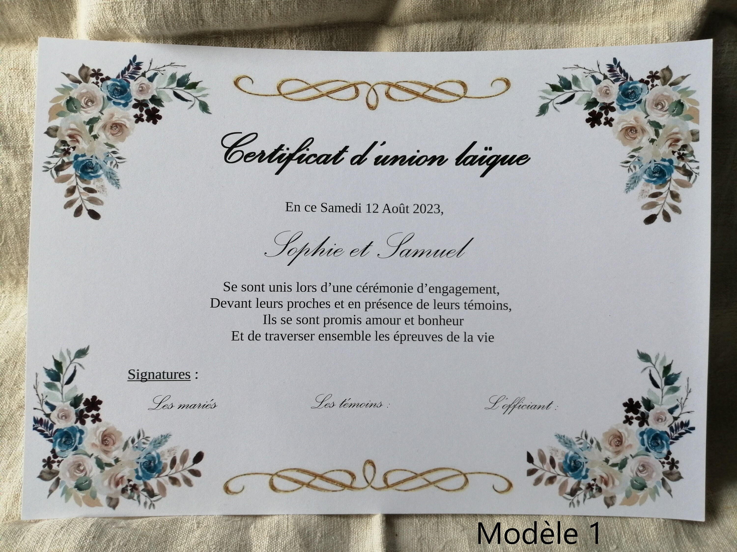 Boîte En Bois Pour Certificat De Mariage – Style Rustique Avec Cœurs