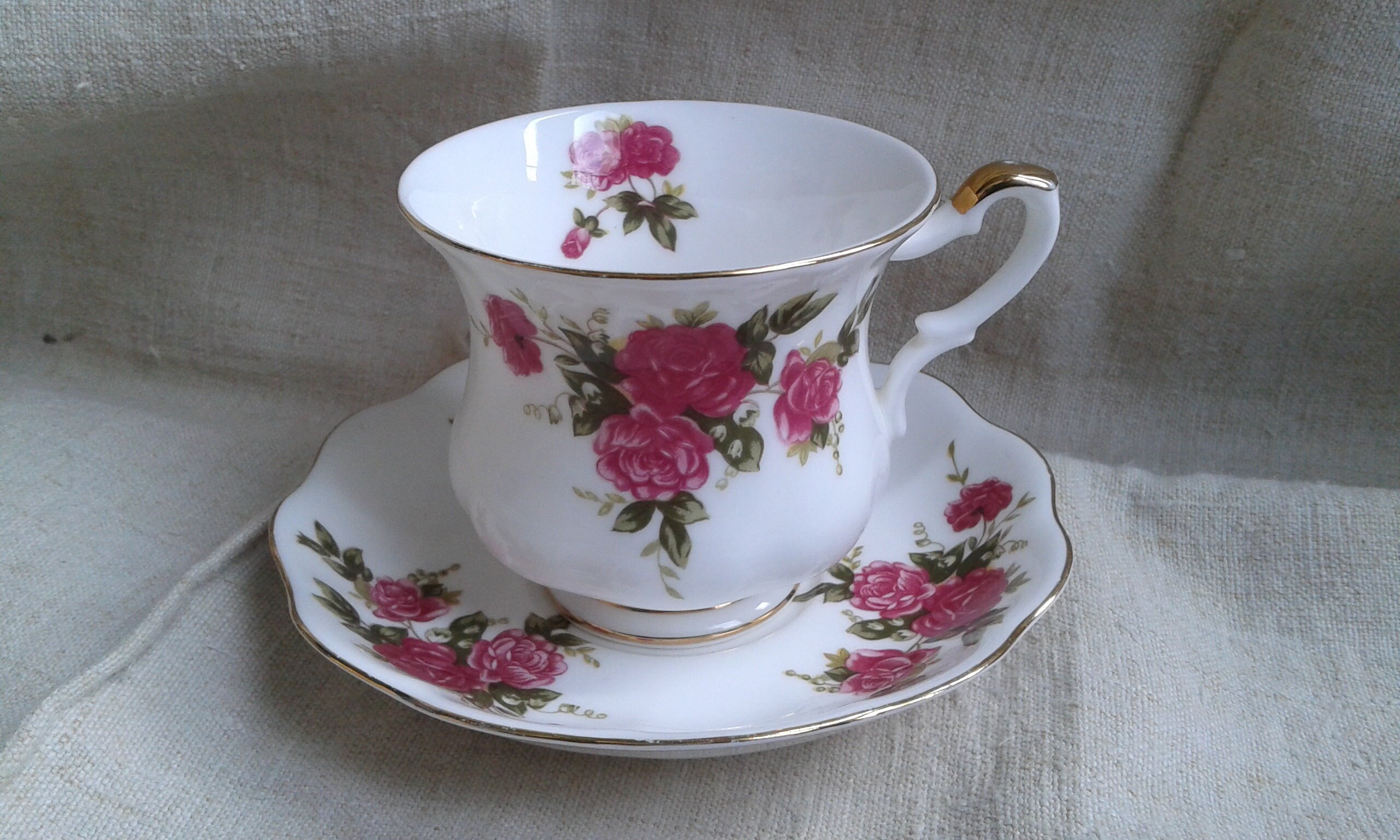 Tasse et Soucoupe Royal Ascot, en Porcelaine Anglaise