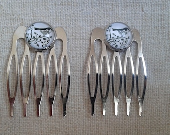 lot of 2 combs "bird"