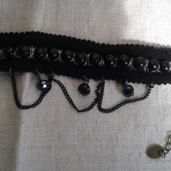 bracelet "jolie dentelle noire et perles"