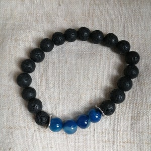 pulseira feminina &quot;contas de lava e ágata azul&quot;