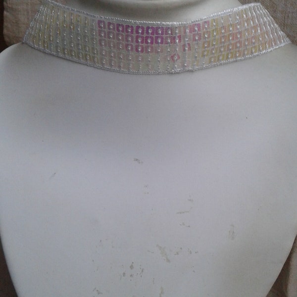 collier ras de cou "ruban sequins blancs"