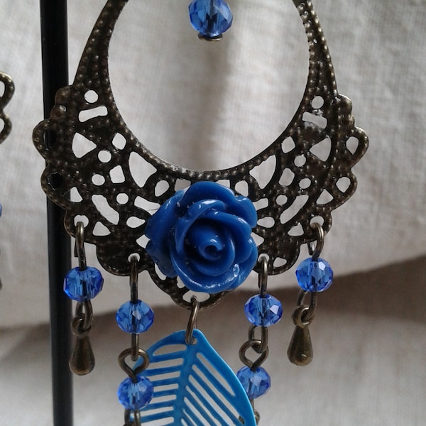 boucles d'oreilles clips "feuille et fleur bleues"