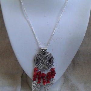 necklace &quot;pendant and red coral&quot;