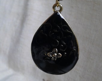 boucles d'oreilles dormeuses "goutte noire"