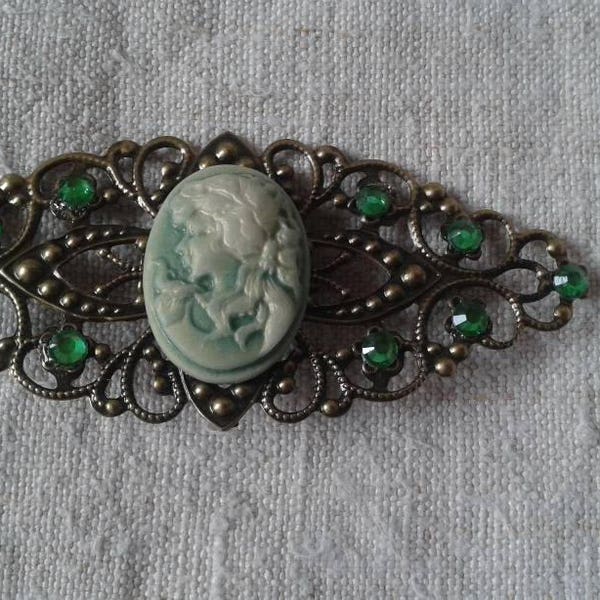 jolie broche "bronze et camée vert"