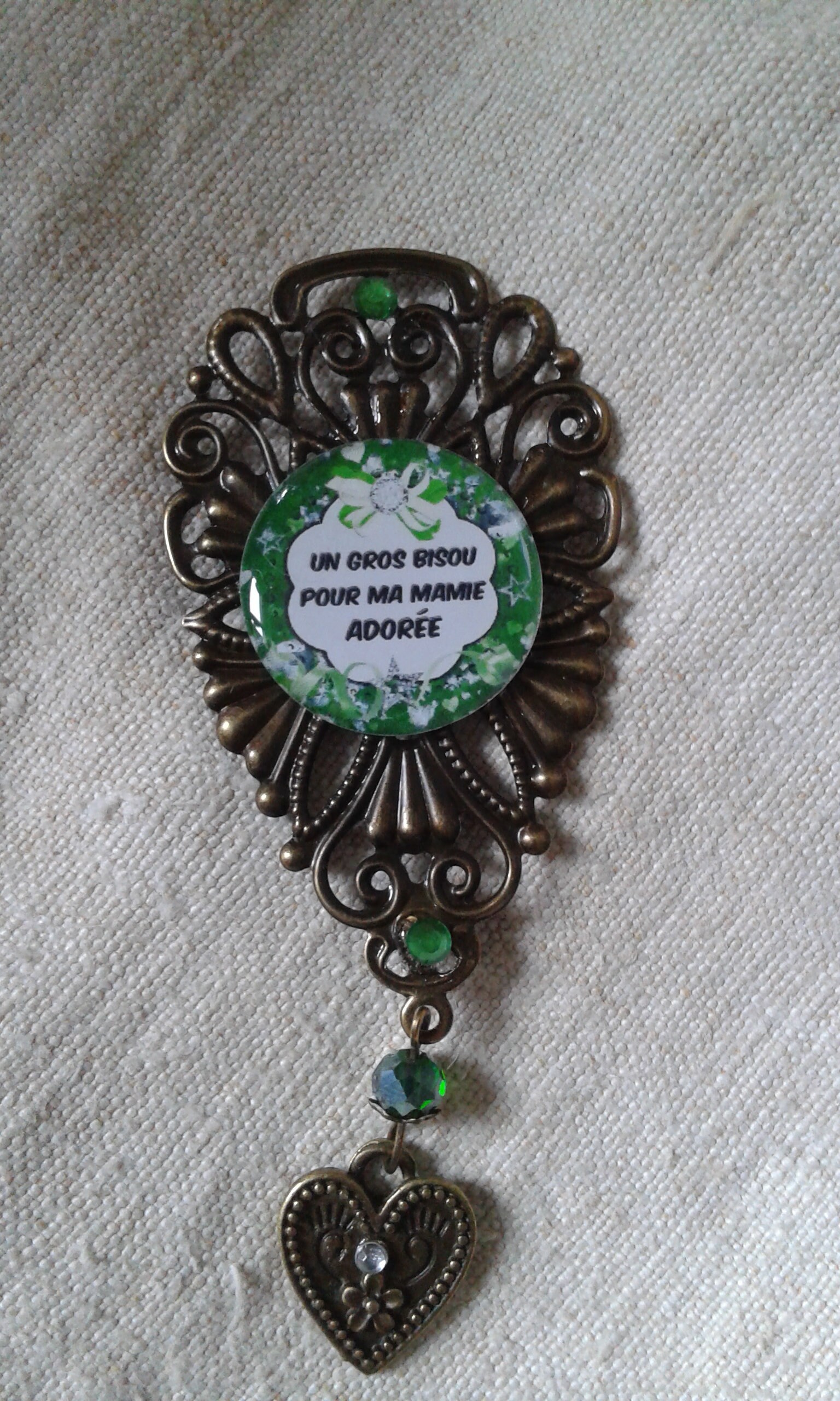 brooch "a big kiss for my beloved granny"