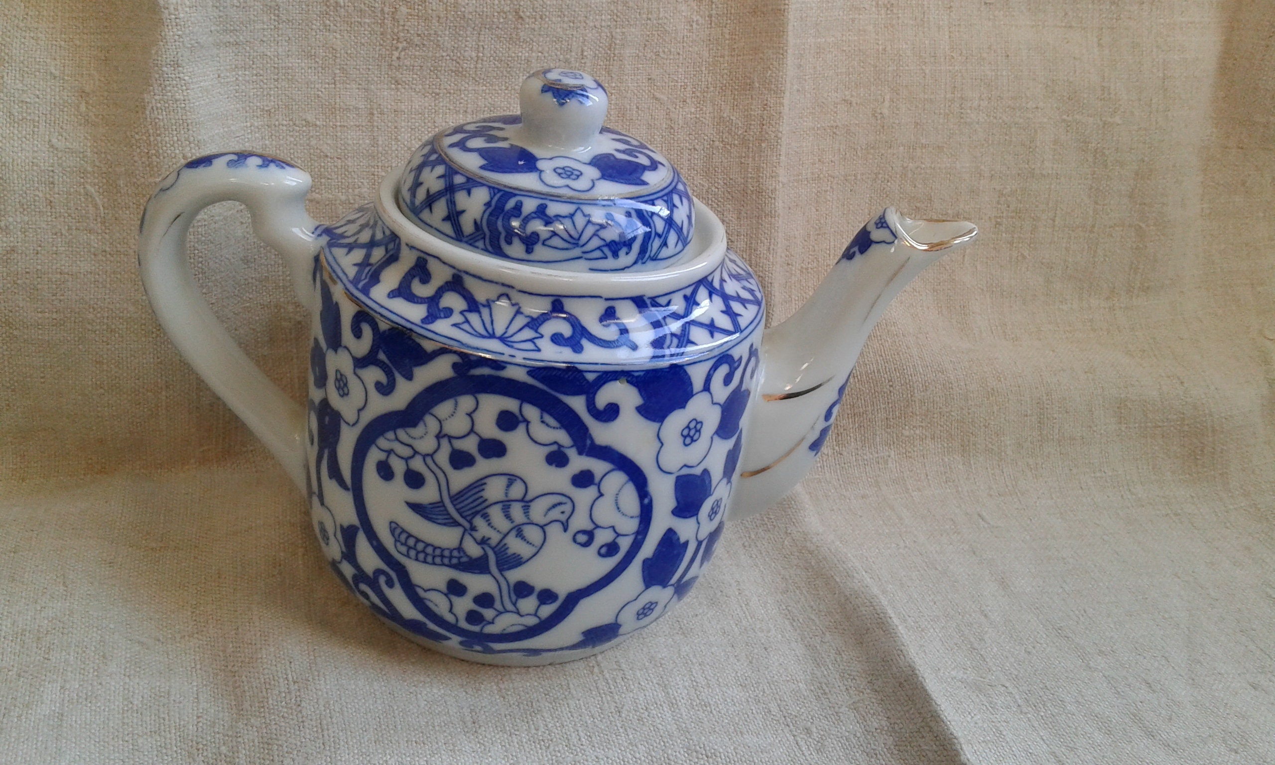 Petite Théière Japonaise, en Porcelaine